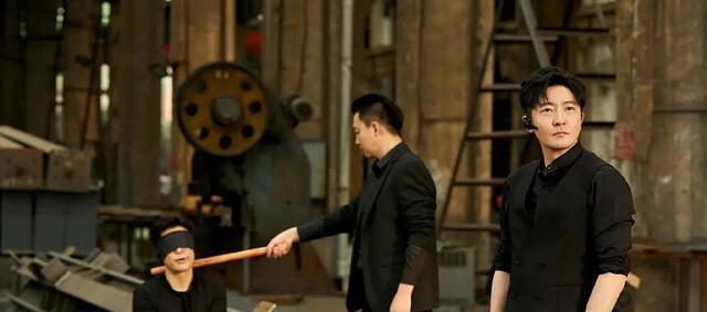 《杠杆》：郭京飞饰演的胥枫到底是不是卧底？很可惜，他不是 