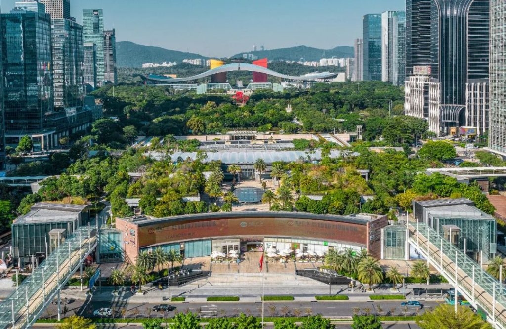 喜讯!荣获赢商网“年度投资价值商业地产项目”,深圳皇庭广场斩获行业大奖!