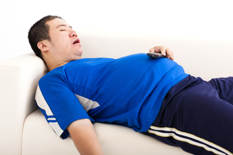吃饱后，应该坐着、躺着、还是站着？