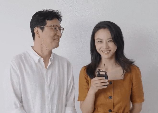 汤唯与丈夫金泰勇录视频祝贺中韩建交30周年