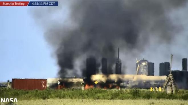 SpaceX星际飞船原型静态点火测试引发火灾 