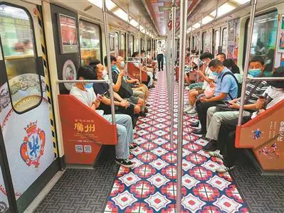 广州首列地铁文博专列上线 