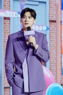 李易峰招募“天选赏金人” 在线共庆六福珠宝迈向3000家