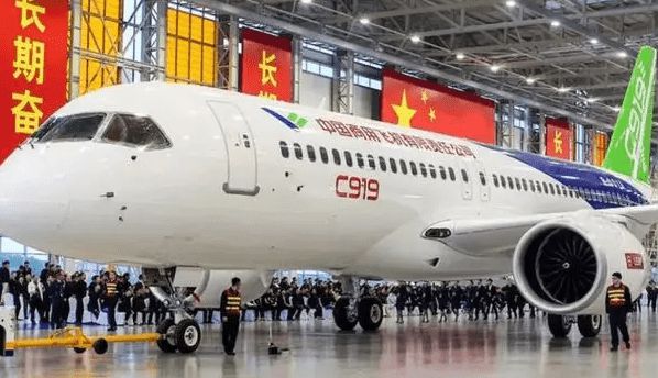 首架C919飞机将于12月交付东航 
