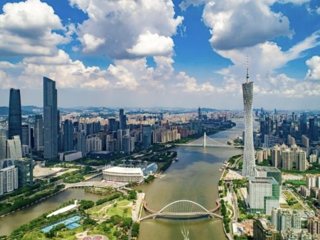 推动大湾区建设，广州步伐铿锵 