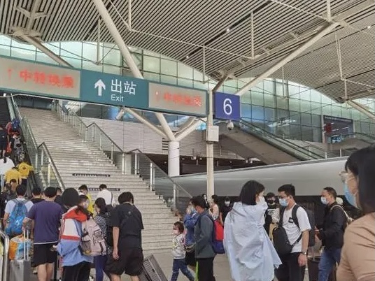 深圳铁路部门10月11日起实施新列车运行图 