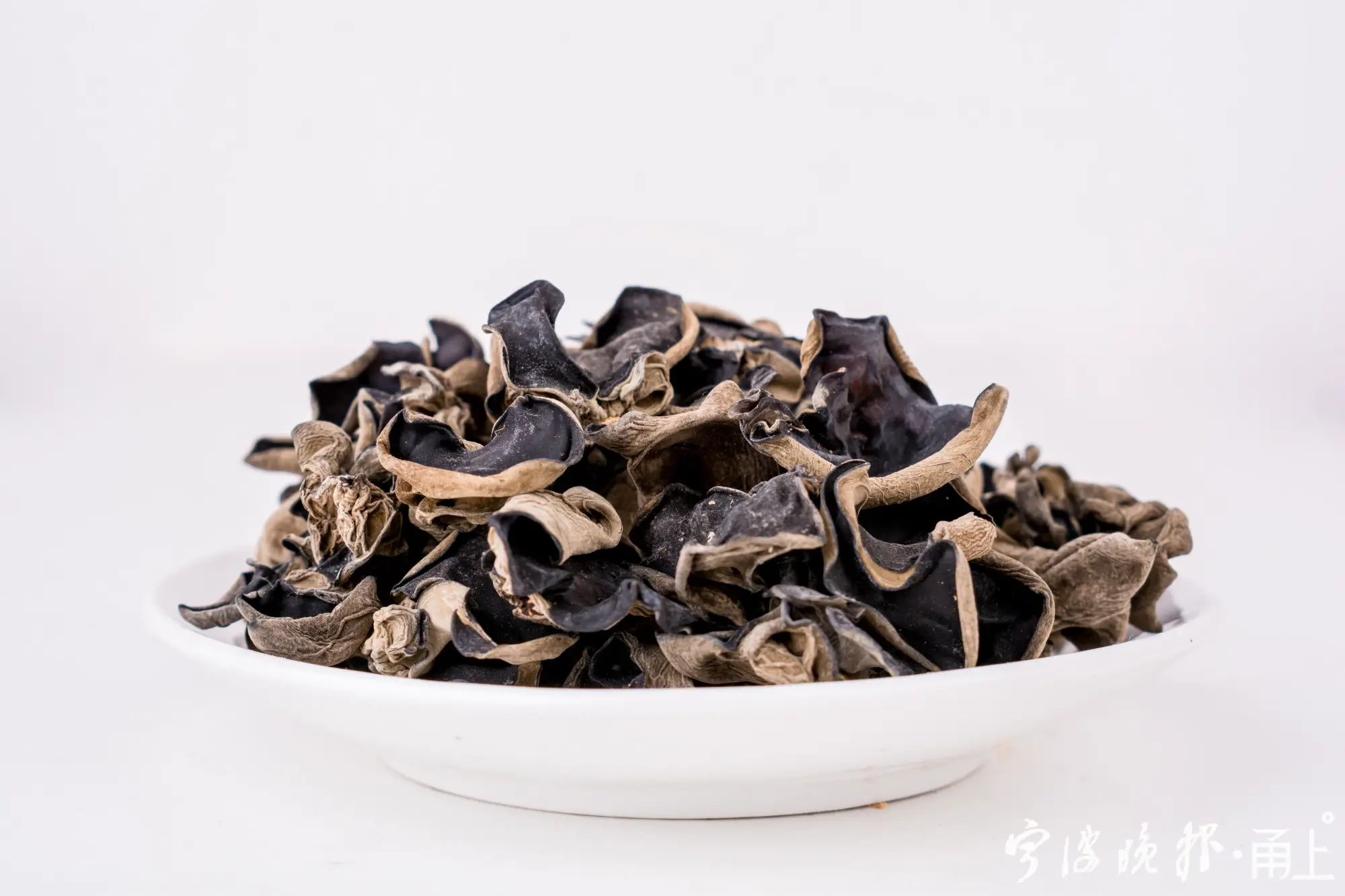  黑木耳能抗癌？泡多久会变成“毒木耳”？