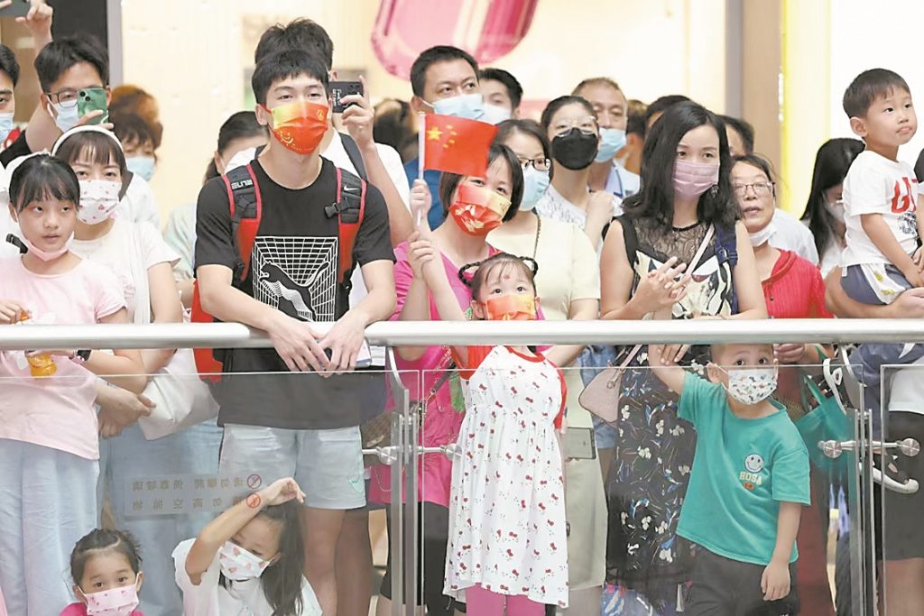  国庆黄金周广州商圈“潮”玩 花式展览吸睛