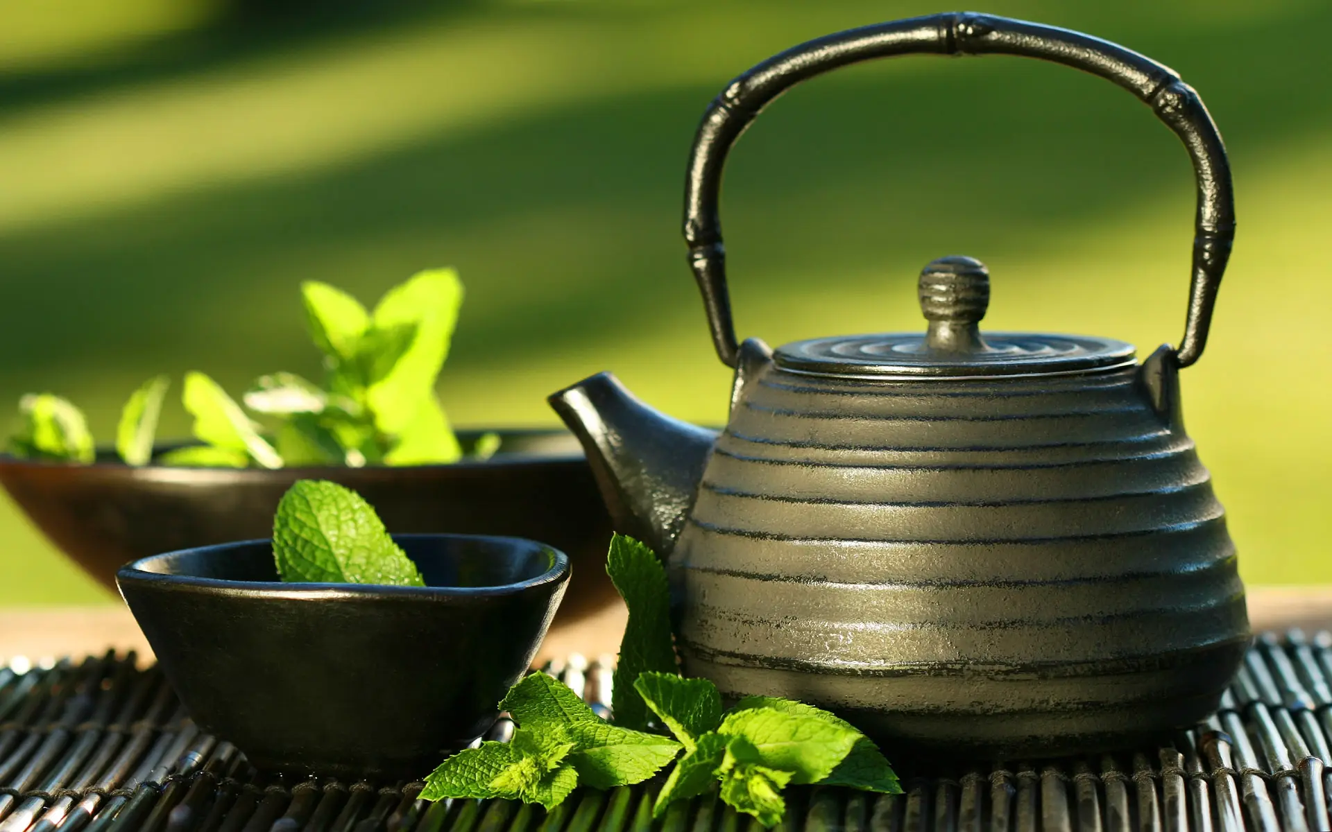 长期喝茶的人，最后都怎样了？对比喝咖啡，哪个更健康？ 