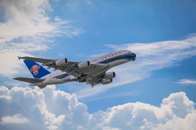再见了A380！南航“五胖”退役，飞友凌晨5点等见最后一面 