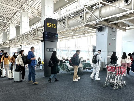 广州白云机场客流回暖 元旦假期进出港旅客料超20万人次 