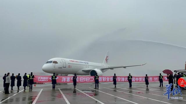 国产大飞机C919表现如何？首飞机组：平稳、舒适、噪声小 