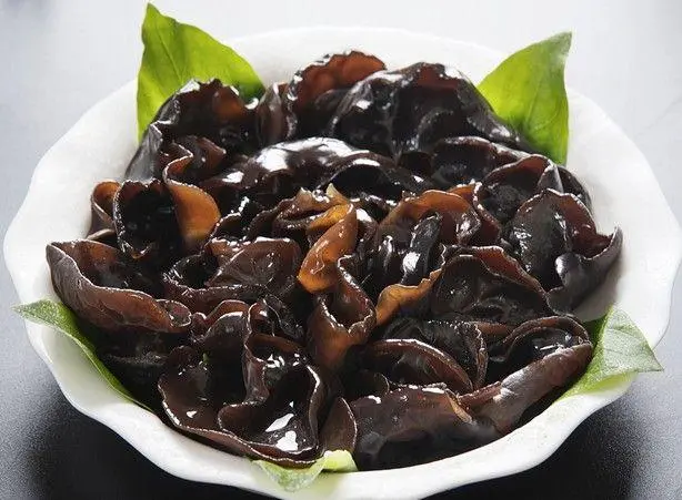 吃木耳、喝红酒，可以软化血管？