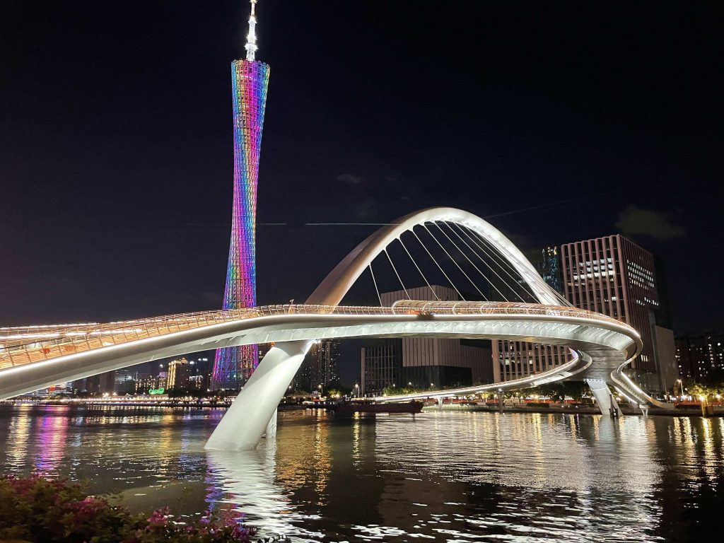 春节建设不停工 广州白云站冲刺今年年底竣工