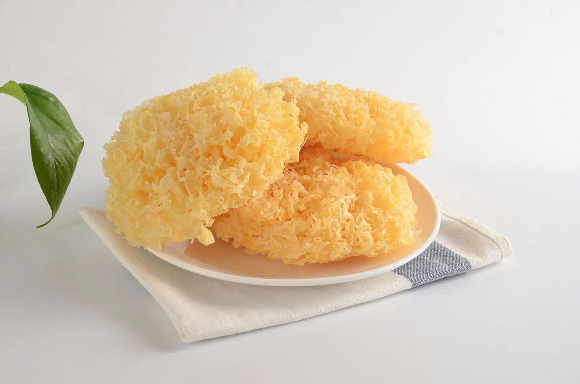 十二、木耳、银耳、草菇、百合、莲子烹饪和选购要点及食材搭配