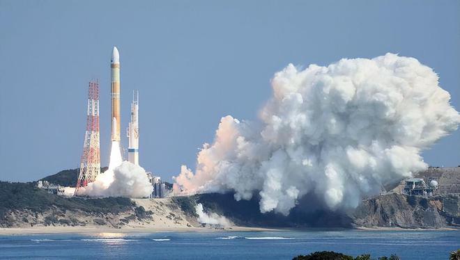 日本H-3新型火箭首飞失败，火箭自毁