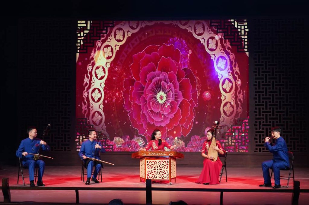岭南韵味,携手放歌!“文交会之夜”奏响高质量发展最强音