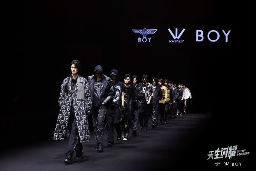 引领朋克风尚,范丞丞、宋雨琦现身BOY LONDON“天生闪耀”秋冬大秀