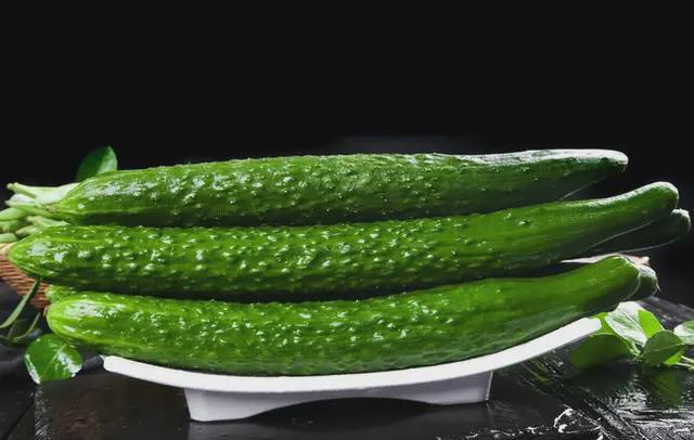 与黄瓜相克的5类食物，两者尽量不要一同食用，别不当回事