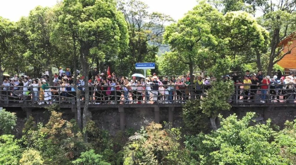 三百山首届高空扁带极限挑战赛预演成功 | 敬请期待五一黄金周正式举行