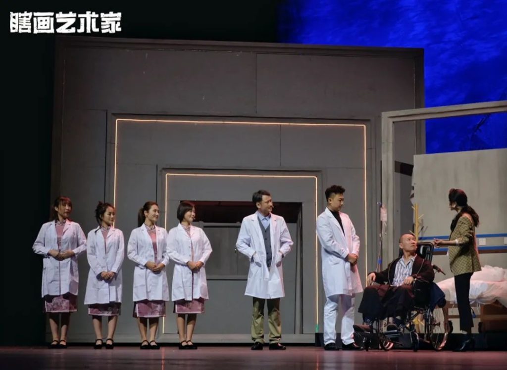 五一假期，滨海文化艺术中心看开心麻花《瞎画艺术家》