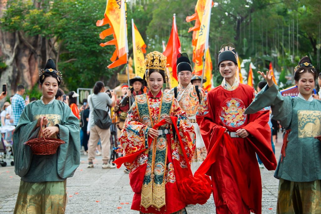 专属中国人的浪漫 古代水上婚礼太美了