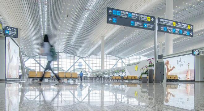 广州白云机场4月客流突破500万人次 居全国机场首位