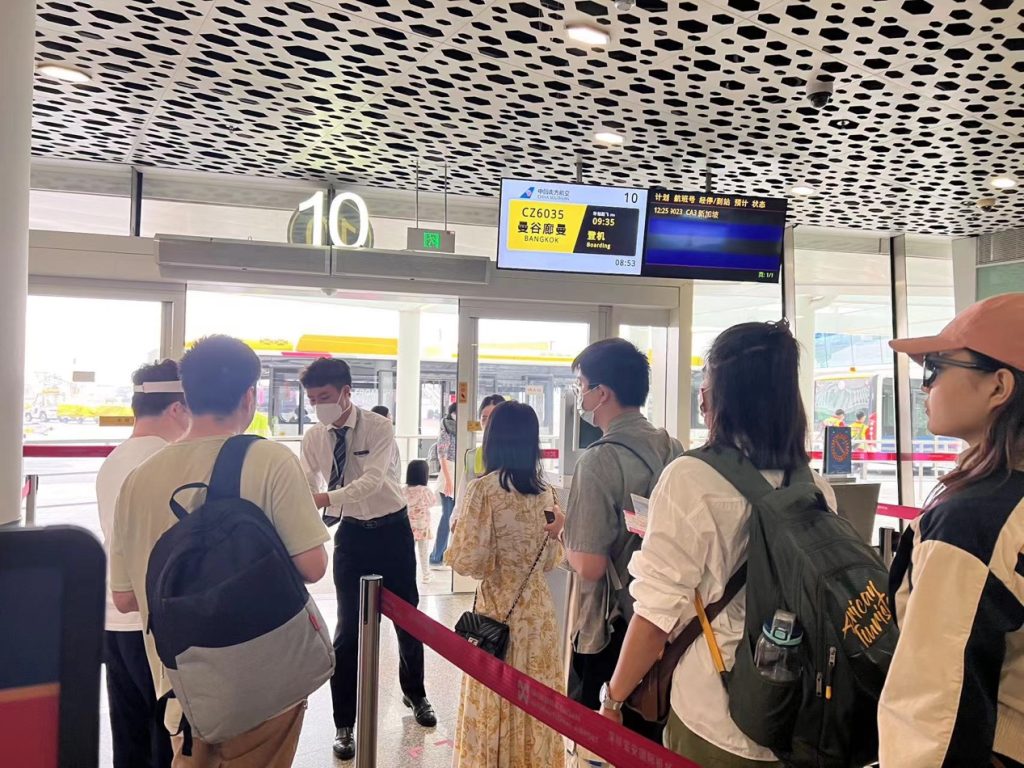 出行强劲复苏！“五一”期间南航在深圳运送旅客超20.3万人次