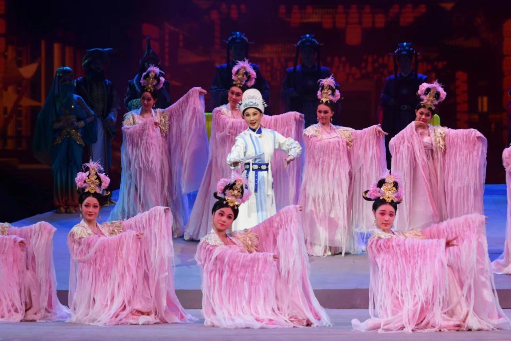 第31届中国戏剧梅花奖盛大开幕 15朵“梅花”即将精彩绽放