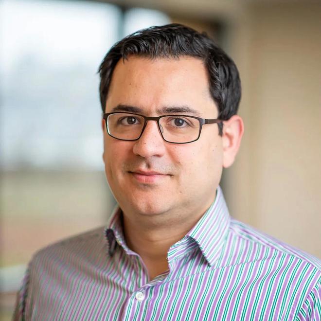 苹果机器学习关键人物 Ali Farhadi 离职，出任 AI2 机构 CEO