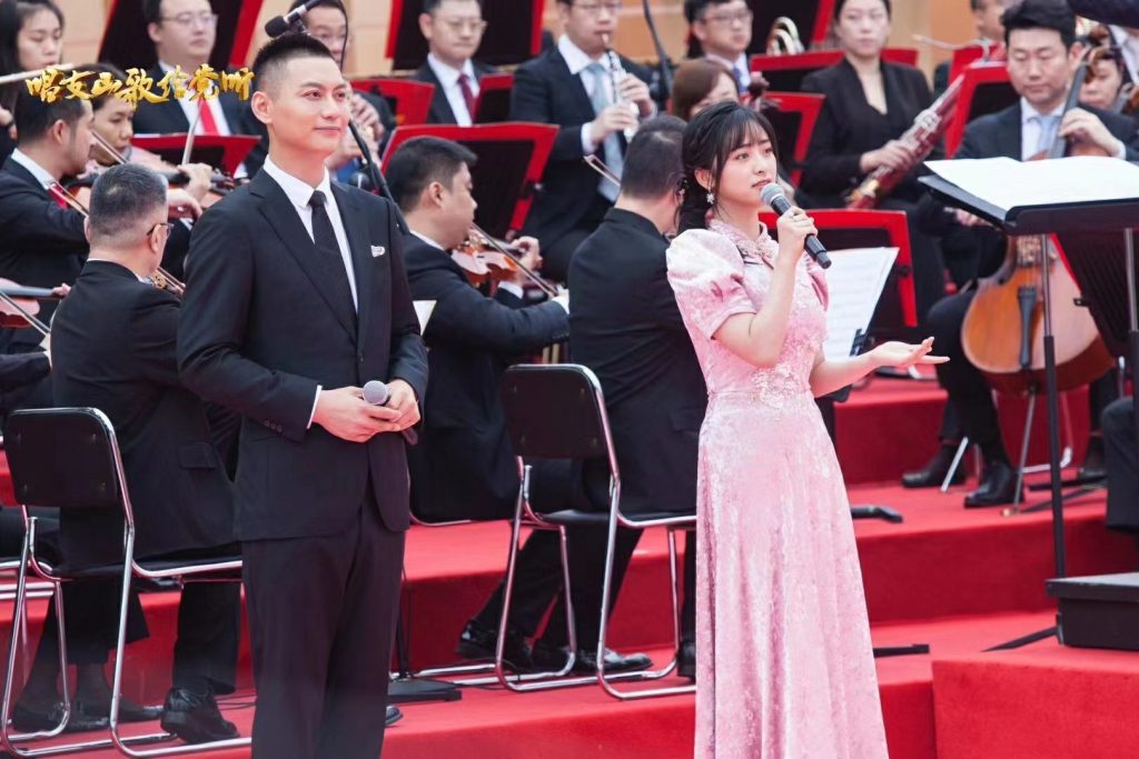 侯京健央视七一音乐会《唱支山歌给党听》献唱《有我》 音乐剧《觉醒年代》高能再演