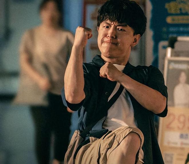 《学爸》：黄渤监制，票房破5.29亿，但这真的是一部好作品吗？
