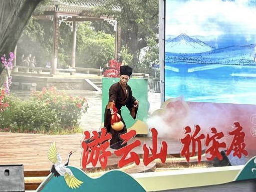 广州“郑仙传说”融入新潮元素 传统非遗焕新活力
