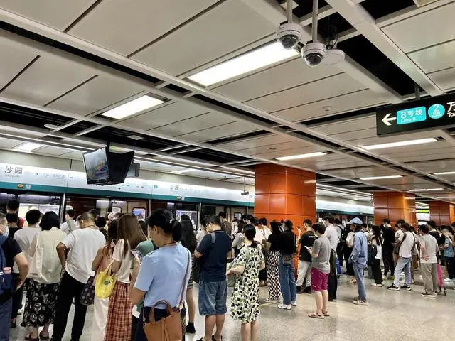 中秋国庆广州地铁延长收车，9月28日客流或超1100万人次
