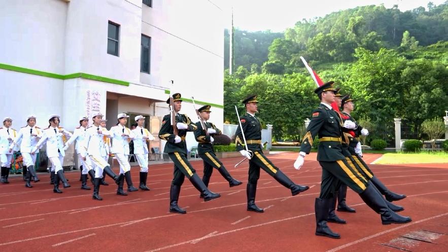 深圳市承翰学校举行爱国主义教育—国旗在我心中主题活动