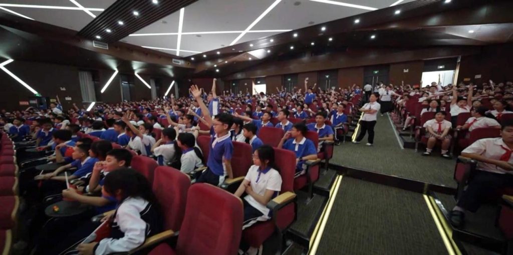 深圳市承翰学校举行爱国主义教育—国旗在我心中主题活动