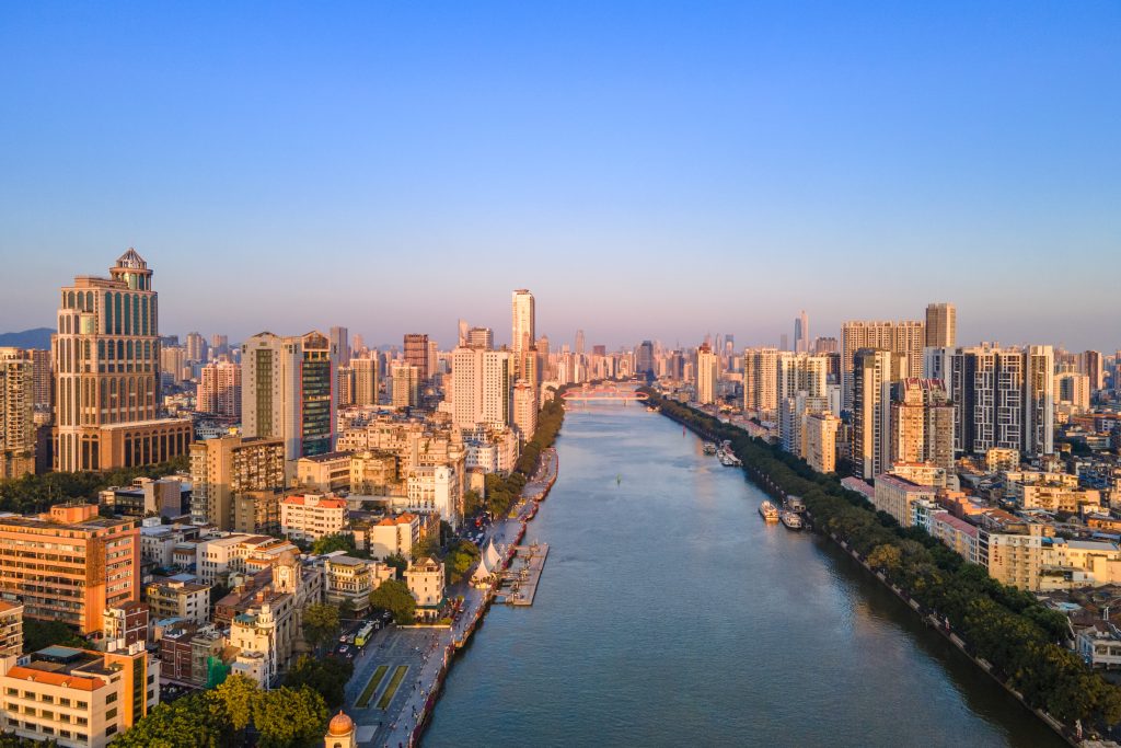 广州成首个取消地价上限的一线城市，土拍重回价高者得