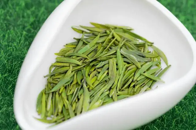 吃得油腻？这8种茶记得喝，消食解腻
