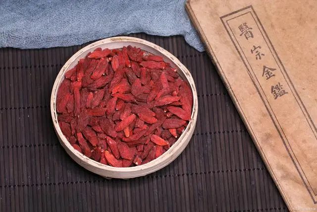 枸杞新搭配，清肝强肾，血管也干净了