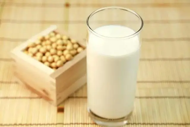 如果想肝功好，3类常见食物，尽量少吃