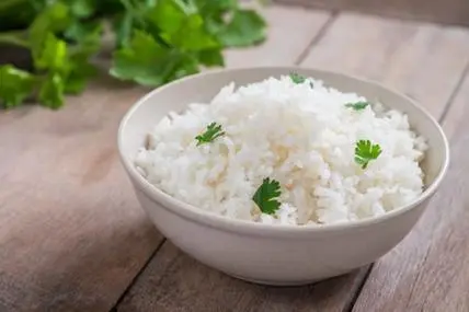 长期吃冷的米饭，不仅能降低血糖，还有养胃的作用？医生说出真相