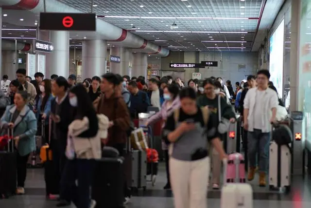 春节8天广州地铁运客3989.7万人次，预计下周恢复日均超900万人次