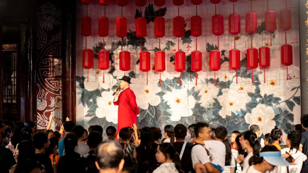听相声逛灯会猜灯谜,这里的元宵如此热辣滚烫!