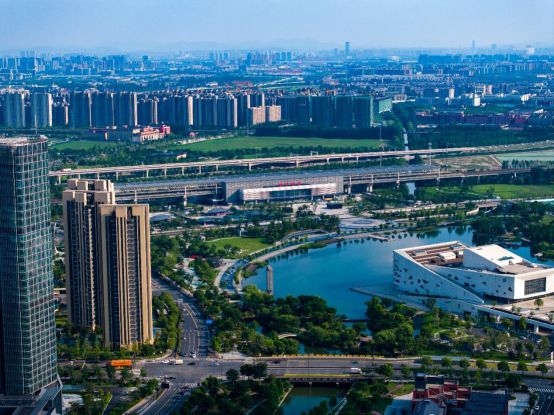 “AI+”为工厂装上“智能脑”！杭州临平：长三角一体化赋能传统服装产业数字化升级