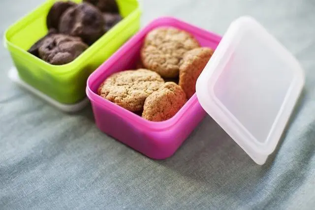 鸡蛋，是高血脂的“加速器”吗？劝告：这3种食物，尽早撤下餐桌