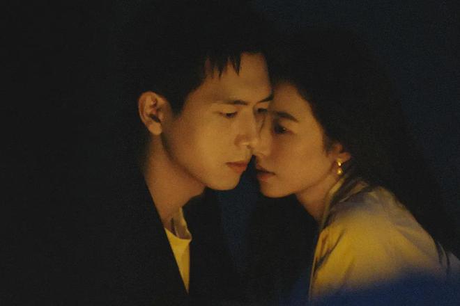 《春色寄情人》热播，绝非简单的小甜剧，多了一丝凝重与救赎