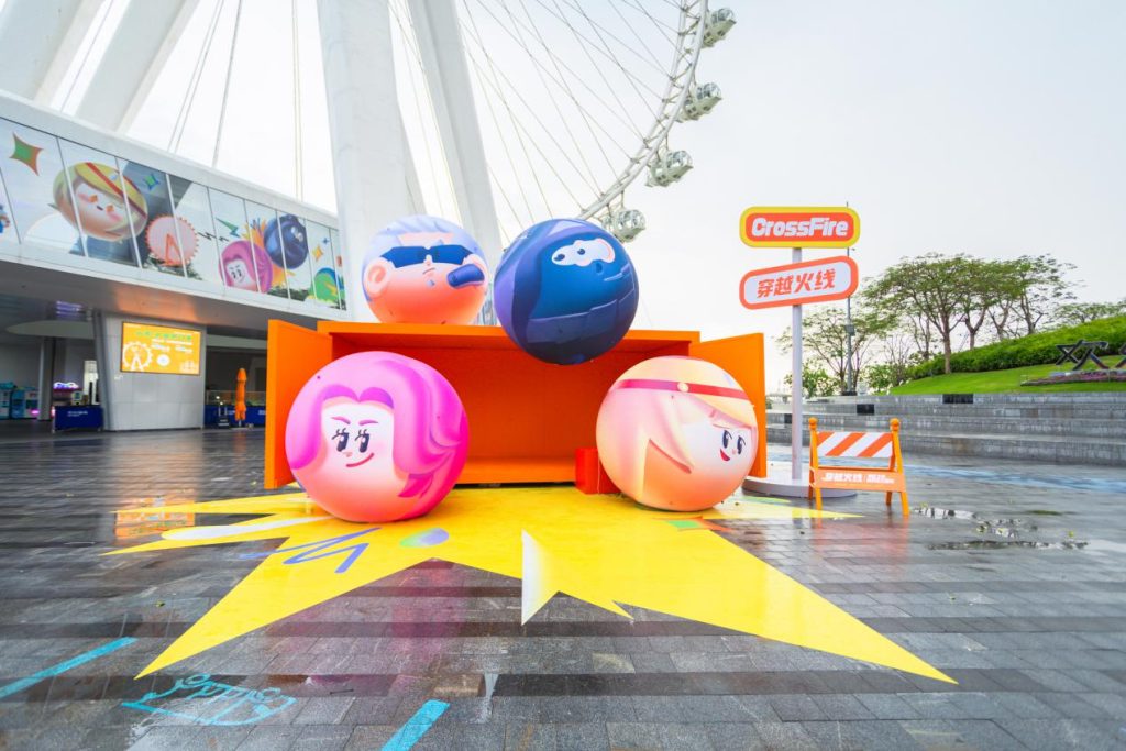 运输船驶入港湾 五一假期来欢乐港湾一起穿越火线