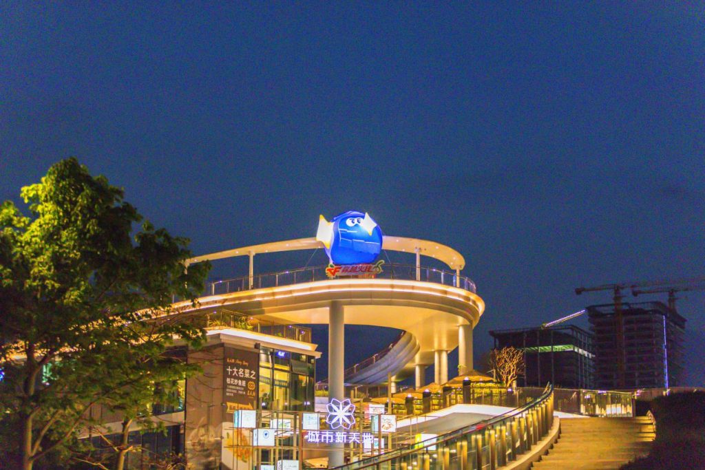 运输船驶入港湾 五一假期来欢乐港湾一起穿越火线
