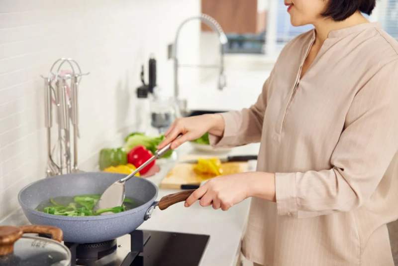 医生手把手指导，避免痛风饮食进入误区