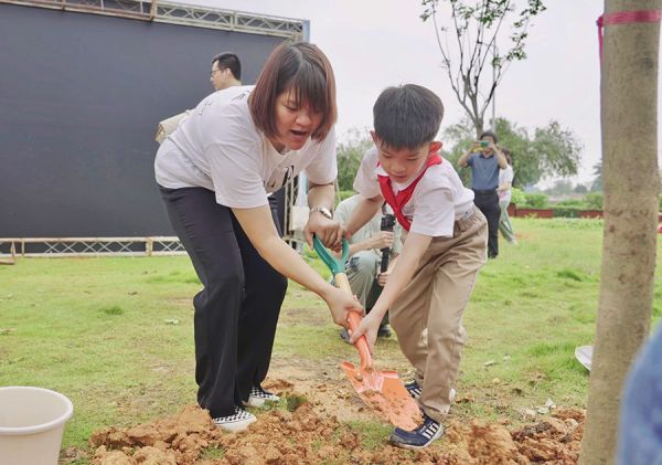 “我与小树同成长”2024年广州市新队员入队仪式举行